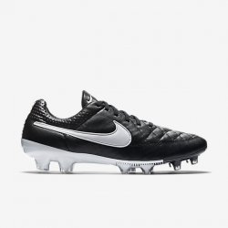 @ Nike-Store: 40% Rabatt auf ausgewählte Fußballschuhe