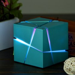 Allbuy: Creative Rubiks Cube Style Bluetooth Lautsprecher mit LED-Beleuchtung und Radio für nur 13,56 Euro