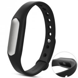 Everbuying: Xiaomi Mi Band 1S FitnessTracker Armband für 14,18 € inkl. Versand [idealo 29,99€]