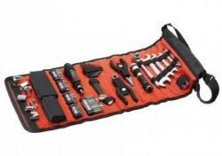 Black + Decker A7144-XJ Handliche Rolltasche mit Autowerkzeugzubehör für 27,30 € (39,29 € Idealo) @Amazon