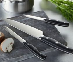 Mömax: 3 Tg. Messerset Rösle Pura für 23,85 Euro inkl. Versand [Idealo 34,95 Euro]