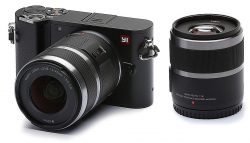 YI Technology M1 Doppel-Lens-Kit 12-40mm/F3,5-5,6 + 42,5mm/F1,8 Systemkamera für 179,10 € (226,88 € Idealo) @eBay
