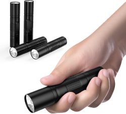 Amazon: 4er Pack wiederaufladbare LED Mini Taschenlampen mit Gutschein für nur 8,99 Euro statt 17,99 Euro
